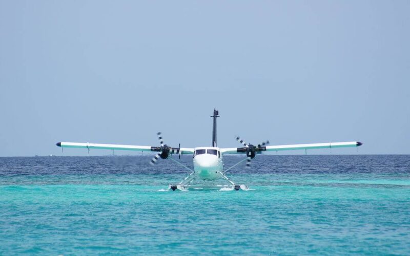 1024px-trans_maldivian_airways_twin_otter__waldorf_astoria_-3-1.jpg