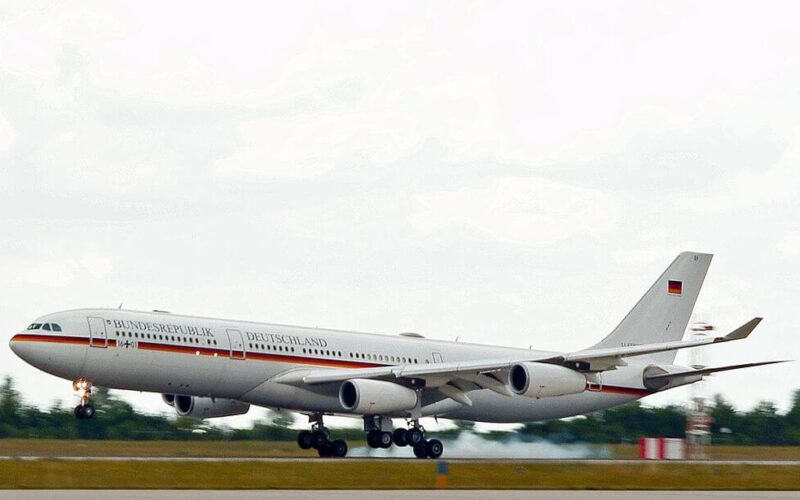 Airbus A340 1601 landing in Leipzig