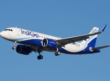 1200px-indigo_airbus_a320neo_f-wwdg_to_vt-iti_28915135713.jpg