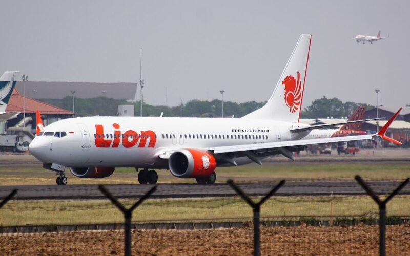 1200px-lion_air_boeing_737-max8_@cgk_2018_31333957778.jpg