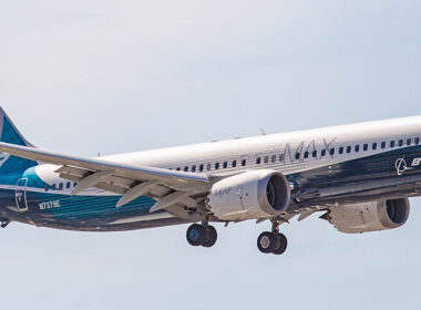 1200px-n7379e_-_boeing_737_max_9.jpg