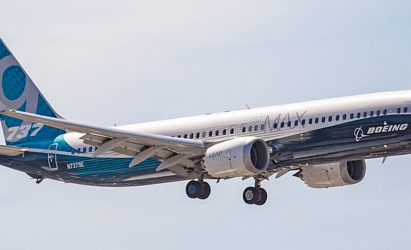 1200px-n7379e_-_boeing_737_max_9.jpg