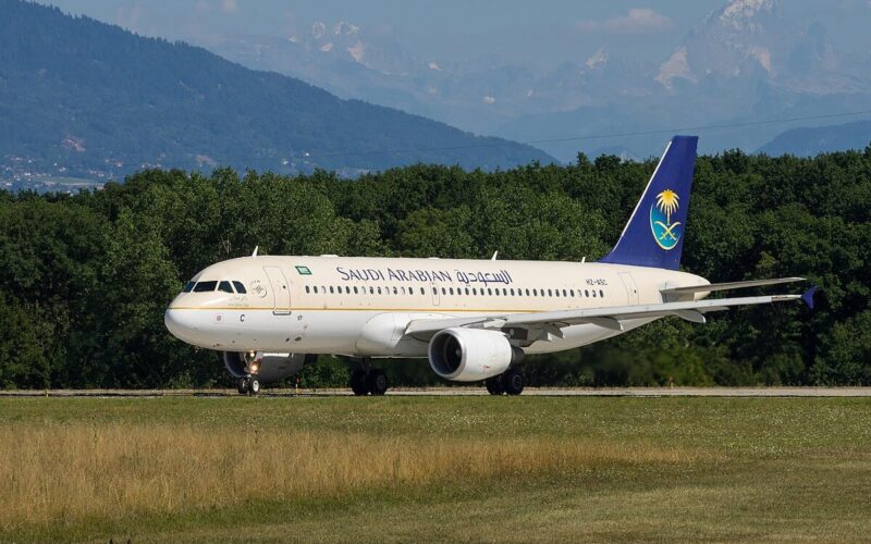 1200px-saudi_arabian_airlines_airbus_a320-214_hz-asc_20122306740.jpg