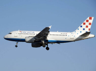 1280px-croatia_airlines_a319-100_9a-cti_landing_arp.jpg