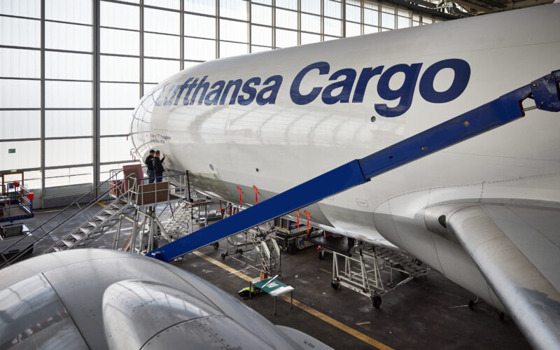 2023-02-03_AeroSHARK_1st-777F-cargo-flight_Copyright_Lufthansa-Cargo (1)