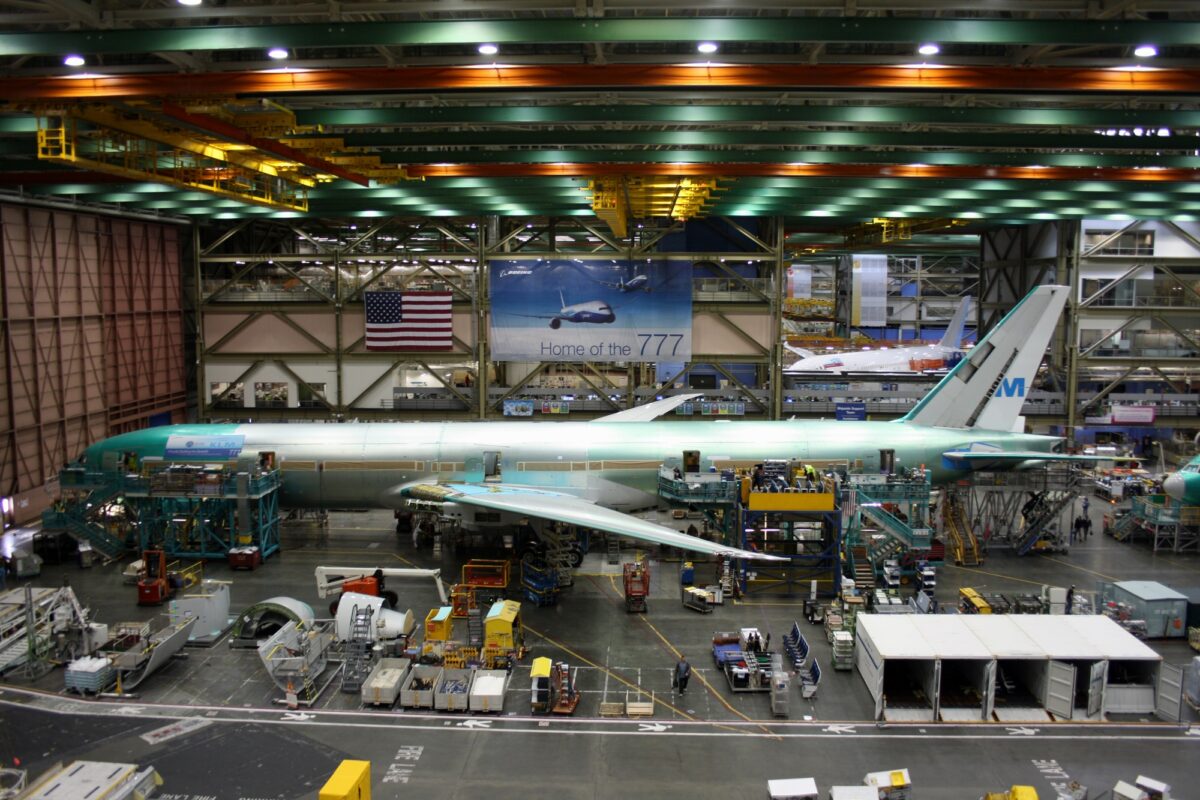 Boeing-777-assembly-in-Everett-Washington