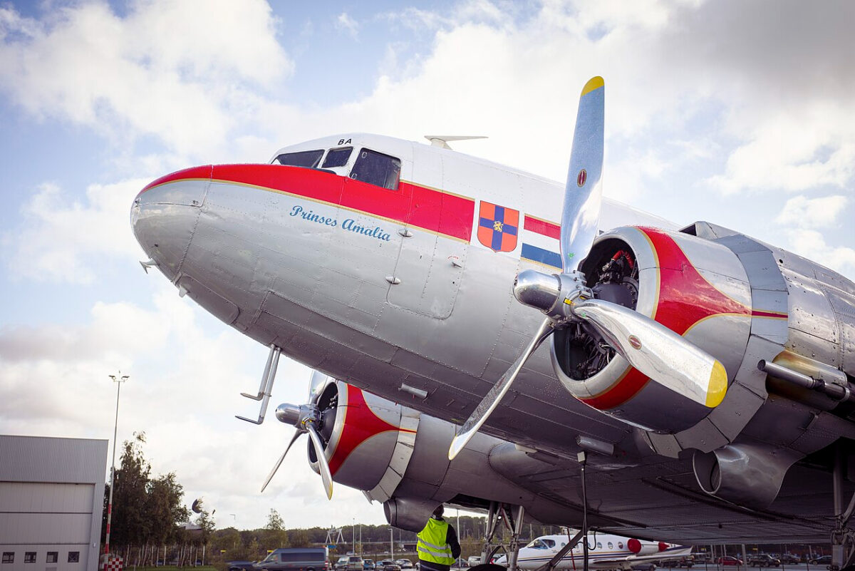 DC-3_PH-PBA_close-up 32