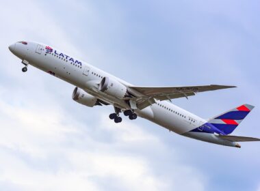 LATAM Airlines Boeing 787-9