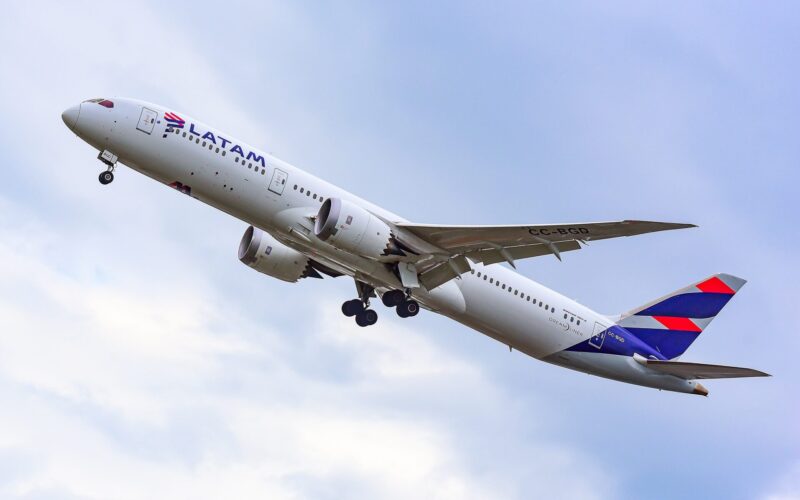 LATAM Airlines Boeing 787 9