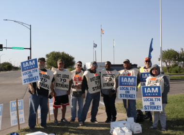 Textron Aviation striking union