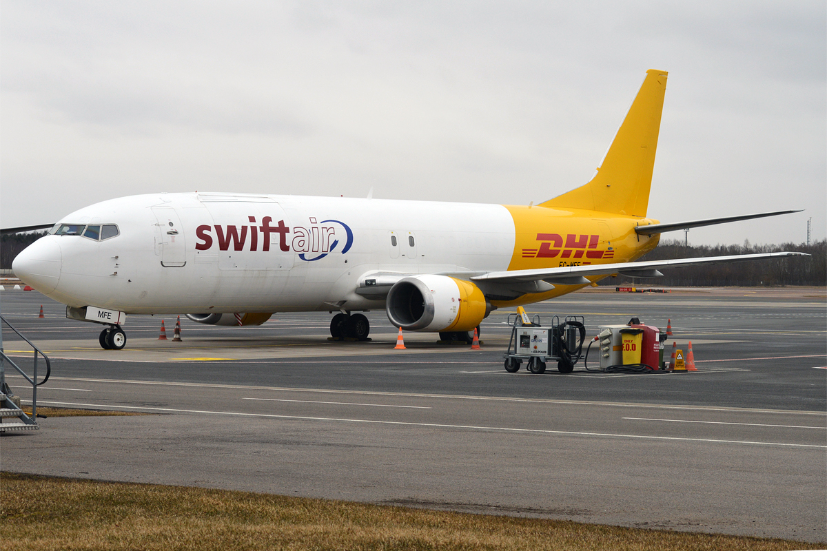 DHL 737