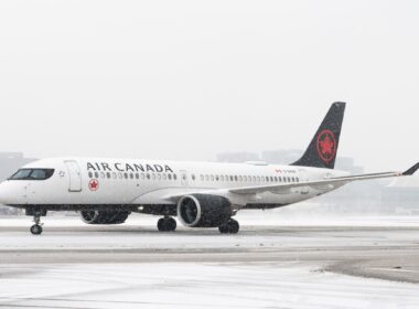 Airbus A220-300 Air Canada