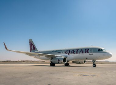 Qatar Airways Airbus A320-200