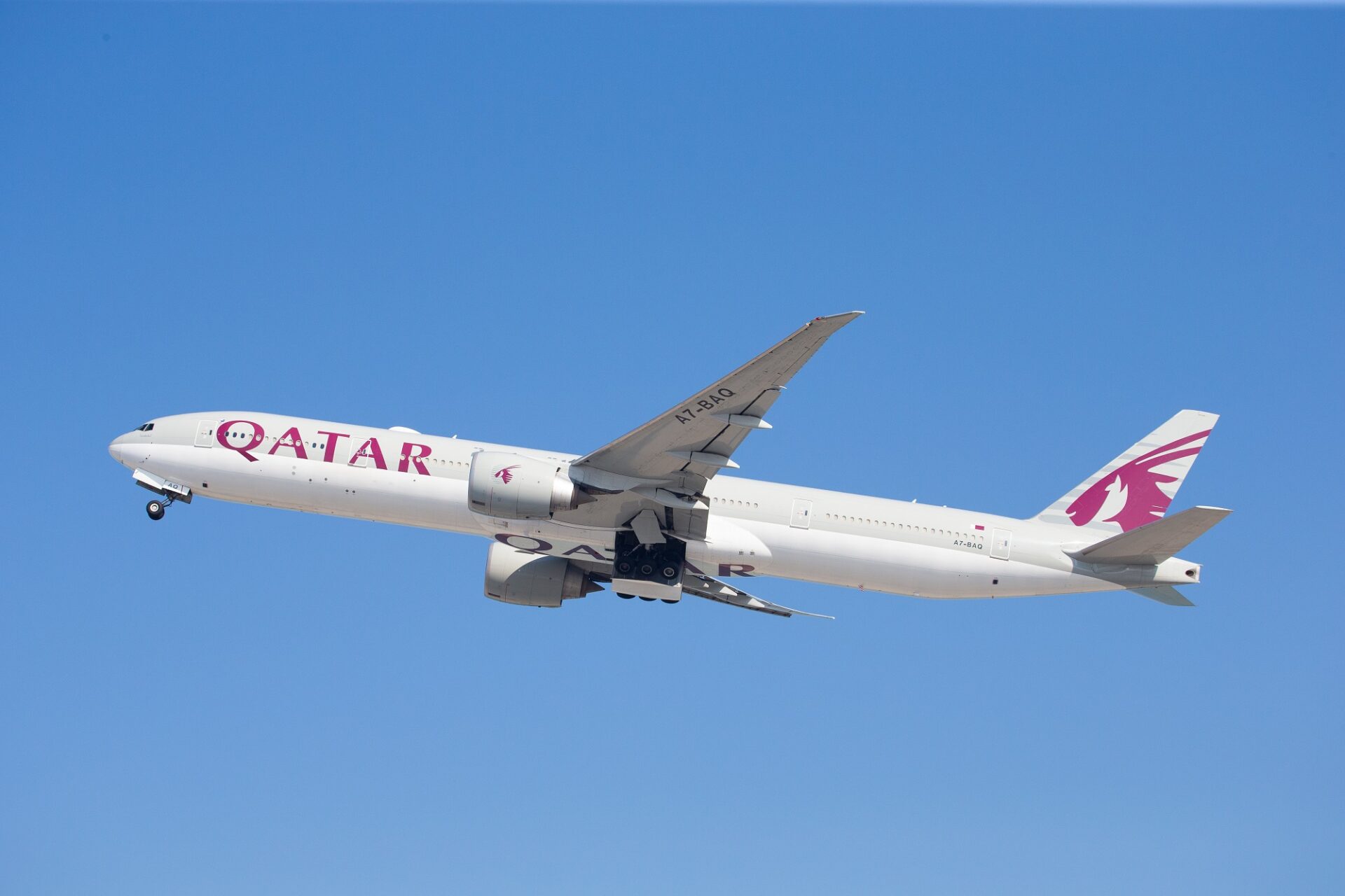 Qatar Airways unveils new services to Bogotá and Caracas