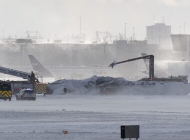 Delta CRJ900 crash in Toronto