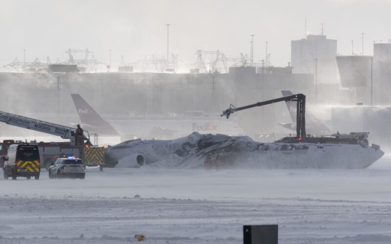 Delta CRJ900 crash in Toronto