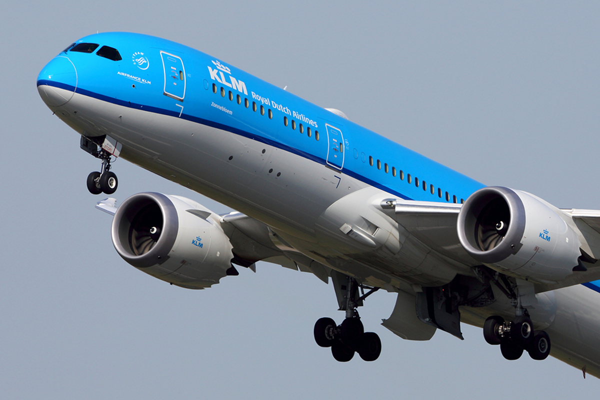 KLM 787