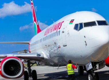 Kenya Airways Boeing 737-800