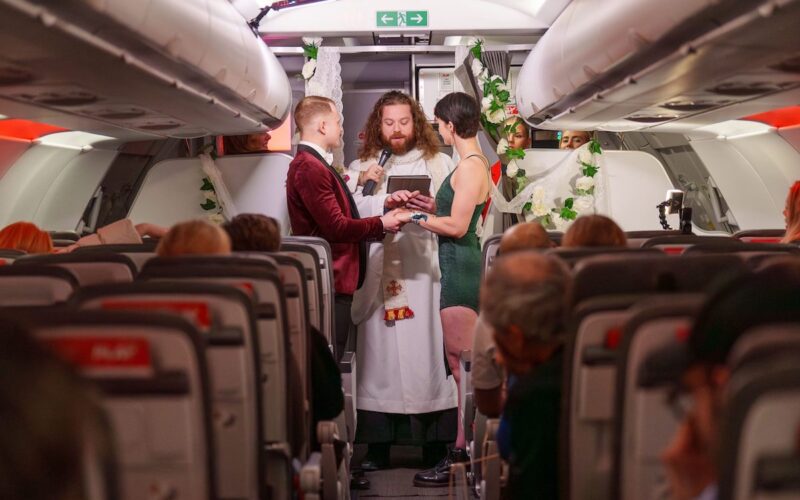 PLAY Airlines wedding