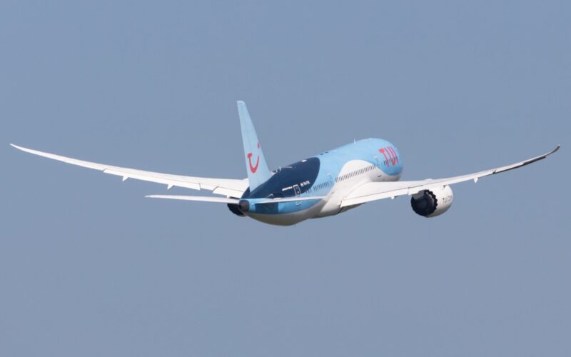 TUI 787 8 Dreamliner