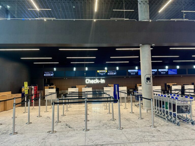 Vilnius Airport new passenger departure terminal