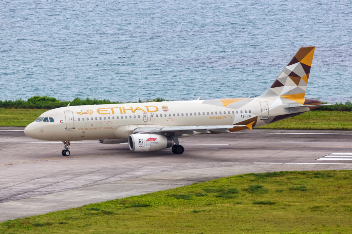 Etihad Airbus A320 airplane