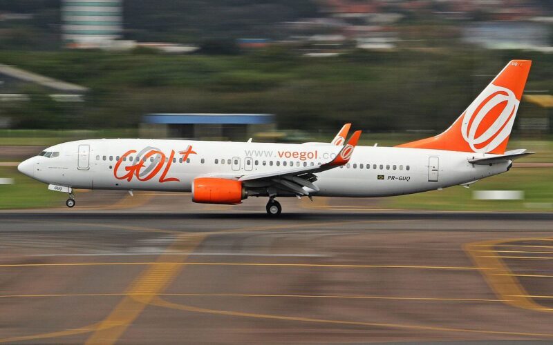 737-800_gol_sbpa_34270897346-2.jpg