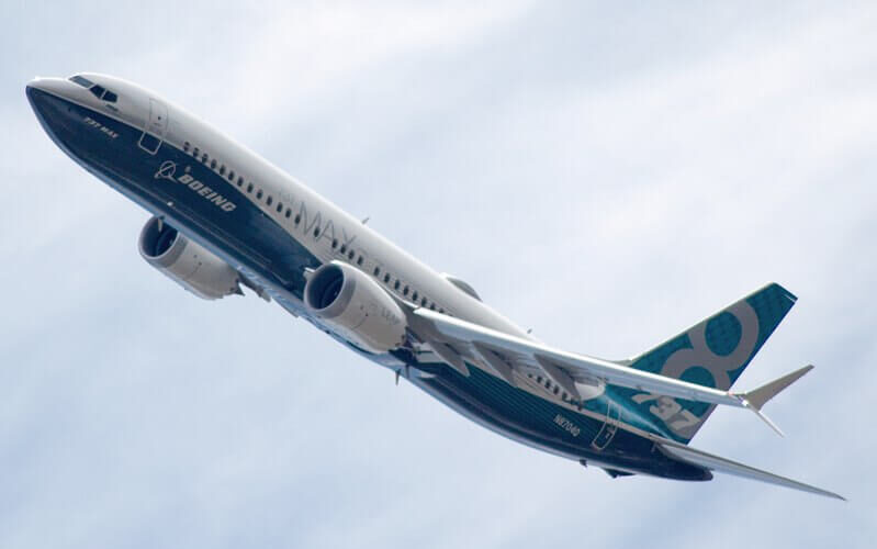 800px-boeing_737-8_max_n8704q_rotated.jpg