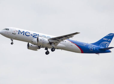 800px-maiden_flight_of_mc-21.jpg