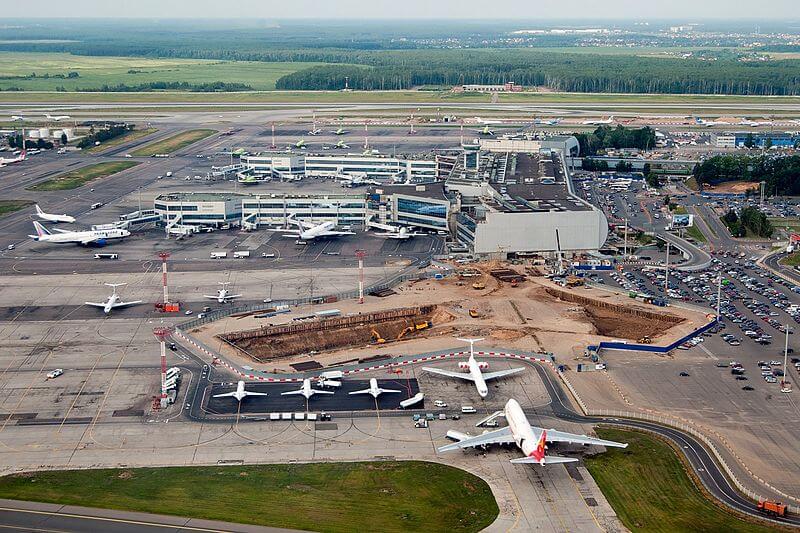 800px-moscow_-_domodedovo_dme_-_uudd_an1949960-1.jpg