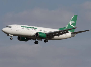 800px-turkmenistan_airlines_boeing_737-300_karpezo-1.jpg