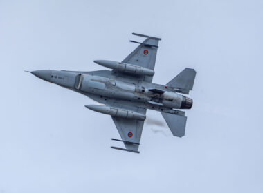 A Romanian F-16 fighter