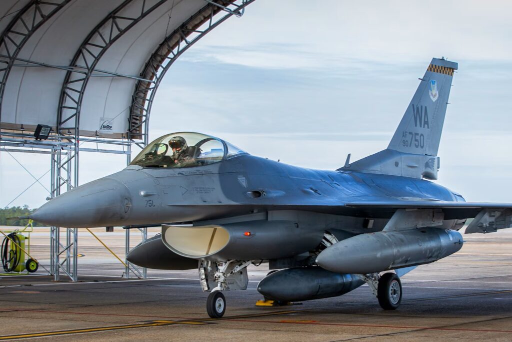 A USAF F-16 Fighting Falcon fighter arrives at Eglin Air Force Base