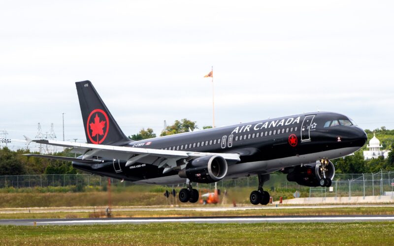 Air New Zealand poked fun at Air Canada Jetz new all black livery