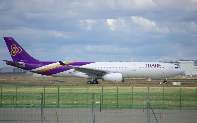 Airbus A330 300 Thai Airways