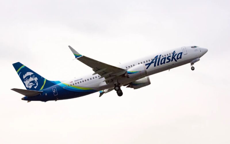 Alaska Airlines Boeing 737 8