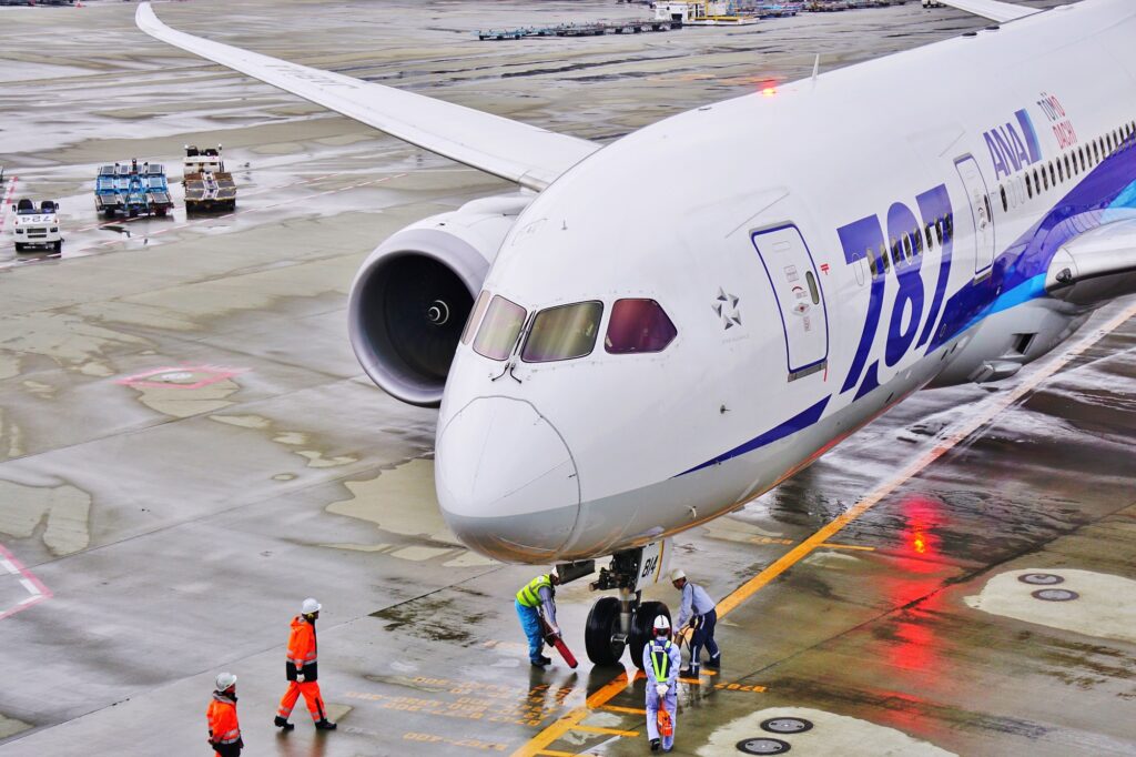 The FAA is addressing potential water leaks on the Boeing 787