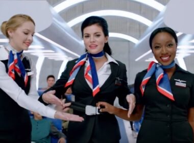 American-Airlines-Flight-Attendants.jpg