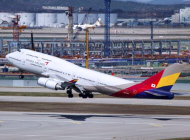 Asiana Airlines Boeing 747-400 HL7428