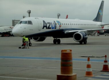 Azul Embraer E195 PR-AXX Sao Paulo