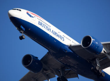 New,York,-,January,6:,A,Boeing,777,British,Airways