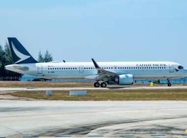 Cathay Pacific announced its intentions to order 32 Airbus A320 and A321neo aircraft