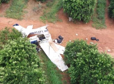 Cessna 182 aircraft crashed in a field