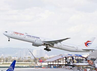 Chinese airlines, which were recently granted to operate more flights to the US, are avoiding Russian airspace