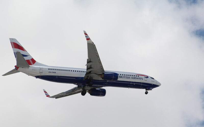 Comair 737 8 landing at OR Tambo international runway 03L