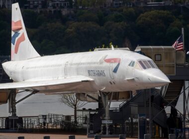 Concorde that is on display at the Intrepid museum is getting a respray