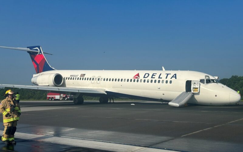 Delta Boeing landing gear failed