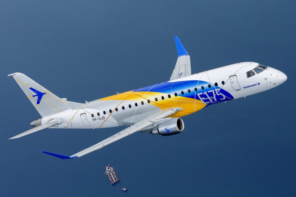 Embraer E175