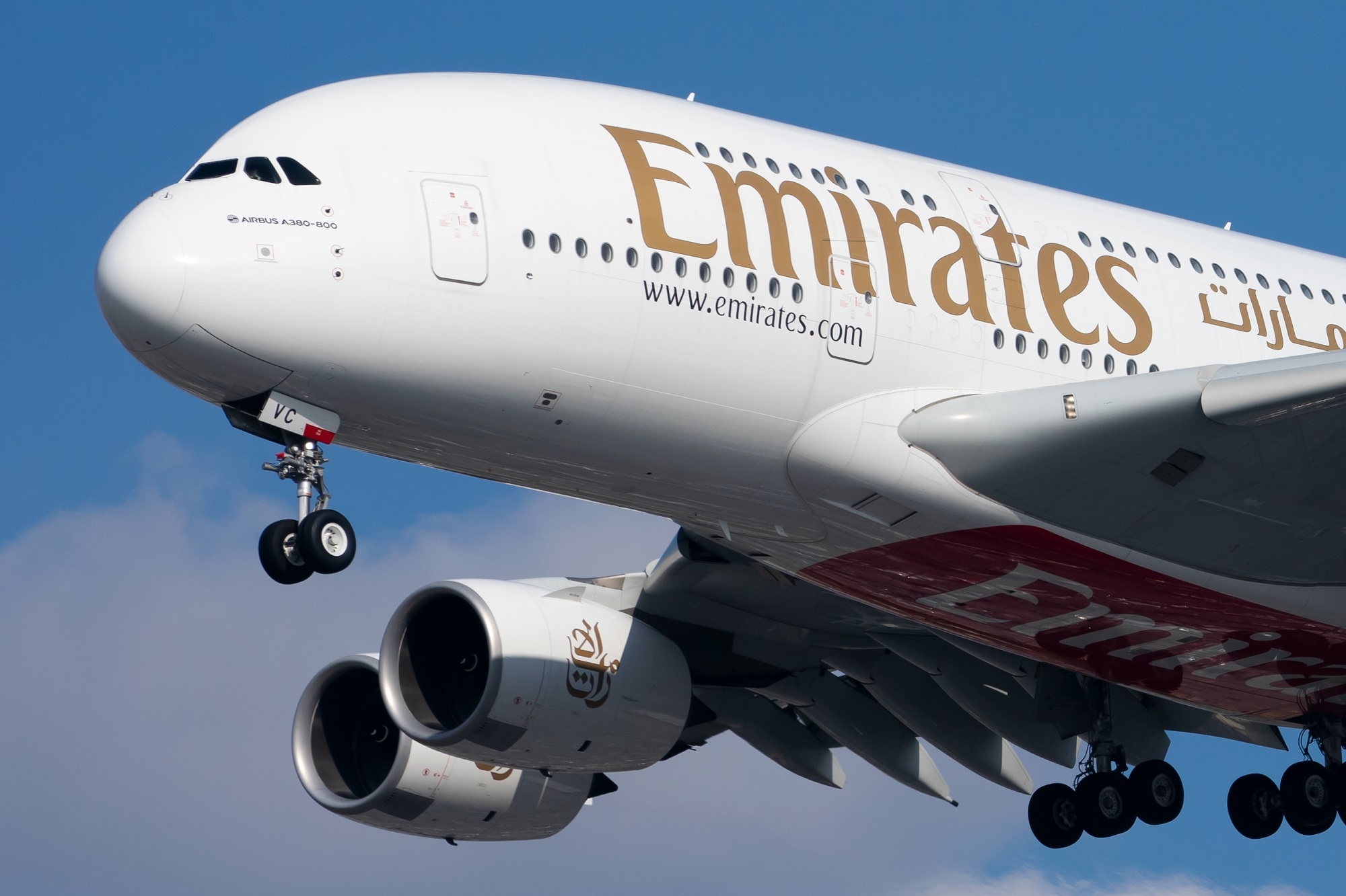 Emirates A380 bomb threat at UK airport stood down: video