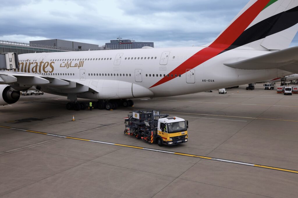 Emirates SAF Heathrow Airport